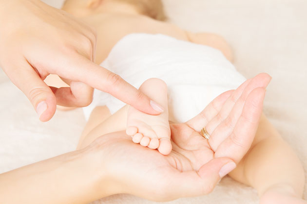 Baby Massage – The Benefits